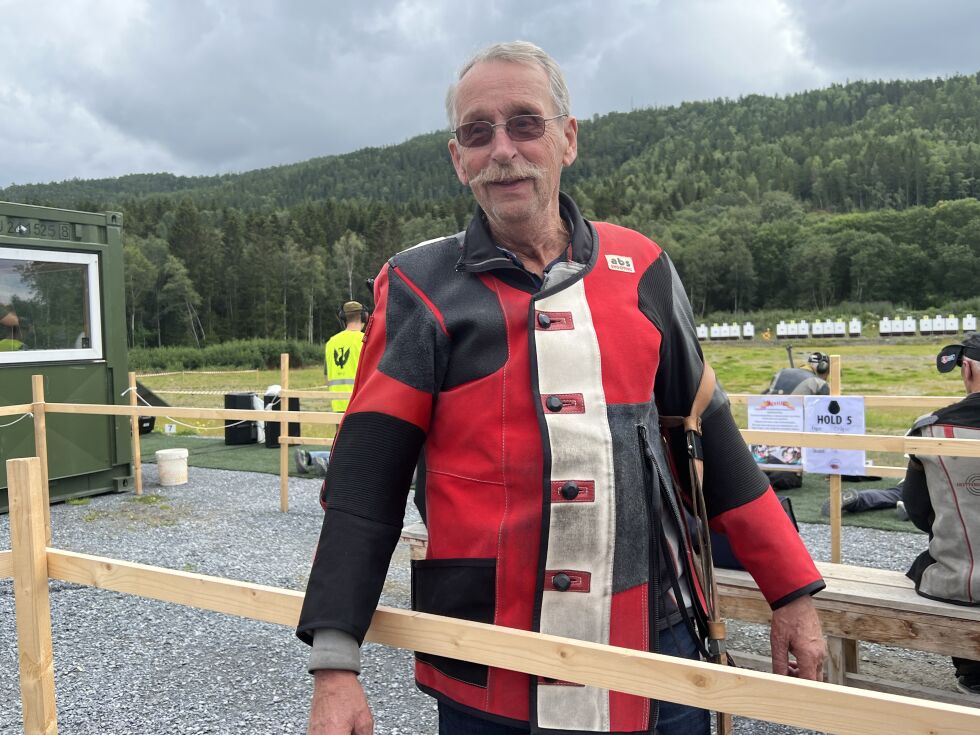 Arve Lund er en av veteranene i Kolvereid skytterlag.
 Foto: Lillian Lyngstad