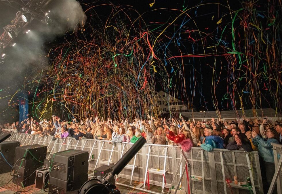 Antallet innbyggere i Nærøysund har passert 10 000 personer. Her representert ved noen av dem på Kolvereidddagene 2023
 Foto: Nærøysund kommune