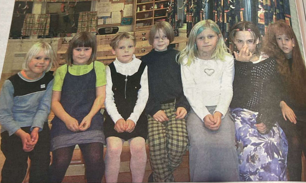 Silje Nathalie Skillingstad, Therese Torsvik, Josefine Hestad, Ida Christine Gjeseth, Martine Leirvik Hestad, Lill Tove Ledang og Victoria Charlotte Aavik Pedersen gledet seg over nytt klasserom.