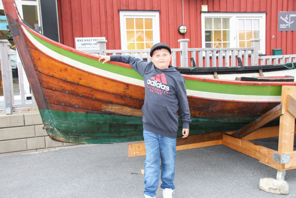 Arild Endre Enget fikk "gjendøpe" båten Bindalsjenta som hans oldefar Arild Enget hadde bygd.
 Foto: Hild Dagslott