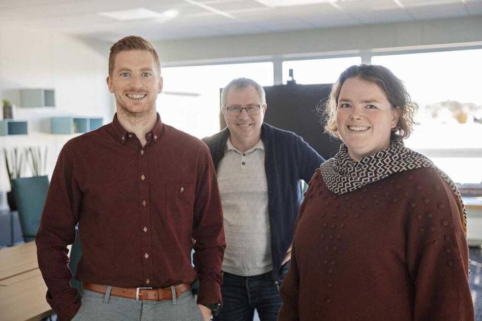 Hedvig Jakobsen blir økonomisjef i NTS ASA fra 1. januar 2021, samme dato blir Pål Gunnar Hovelsen konsernkontroller. Her sammen med dagens økonomisjef Arne Kiil.
 Foto: NTS