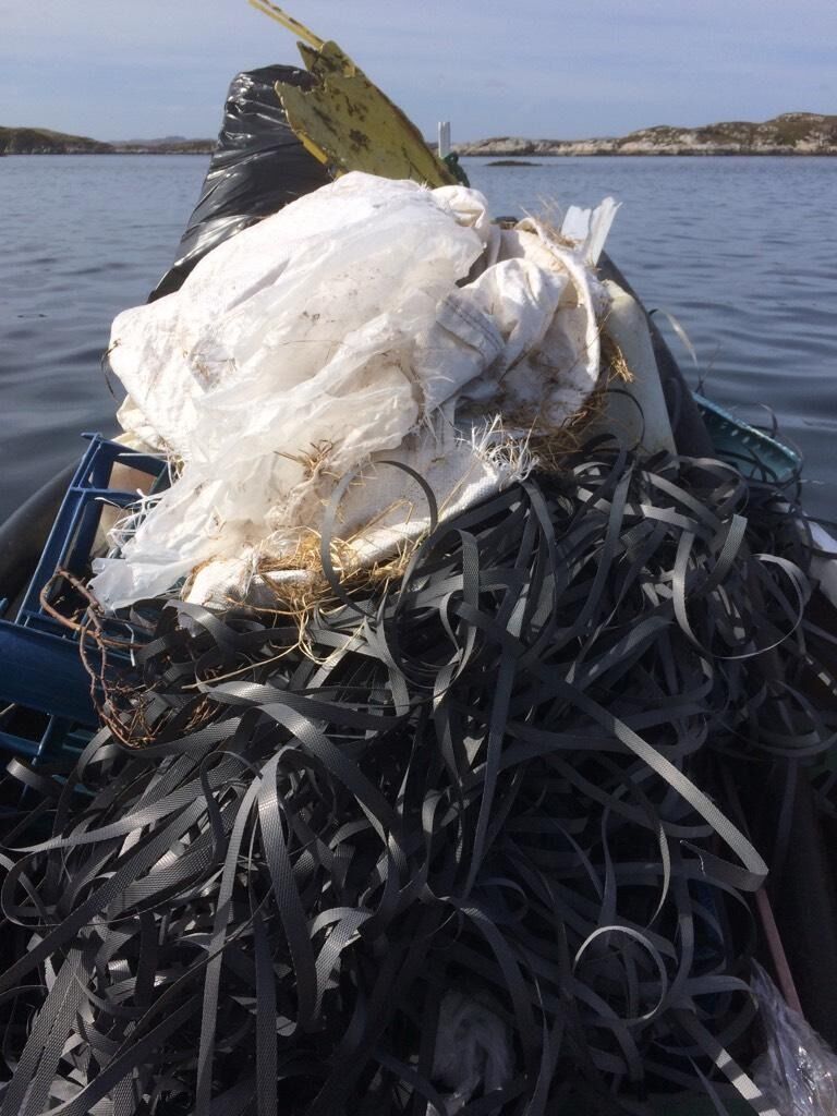 Pakkebånd var noe av det Fritjof fant mest av under sin private ryddeaksjon.
 Foto: Privat