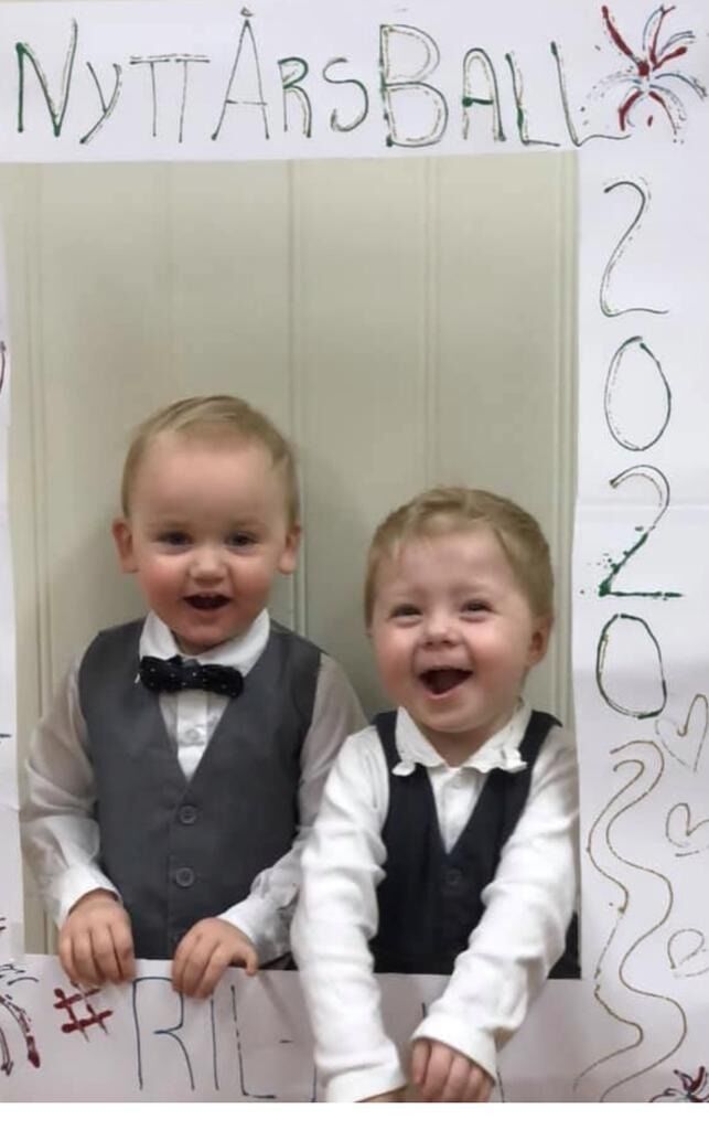 To blide fyrer: Kasper og Liam.
 Foto: privat