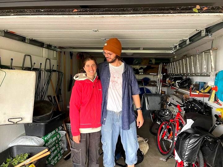 Annie og Peder kunne nesten ikke tro sine egne øyne, da de ankom Leka.
 Foto: Privat