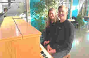 Pianoduo fra Ytre Namdal skal opptre firhendig under ski-VM