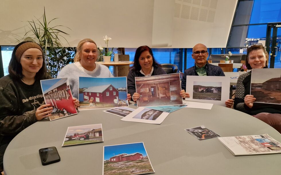 Arbeidsgruppa for den nye utstillingen. Fra venstre: tømrerlærling Eva Lohrengel, markedskoordinator Rita Mailen Westrum, museumskonservator Kristin Kjønnsø, Fotograf Maurice Ortega og museumsleder Nina Grindvik Sæternes. Kjell Sørensen er også endel av arbeidsgruppa, men var ikke tilstede da bildet ble tatt.
 Foto: Frank Jenssen