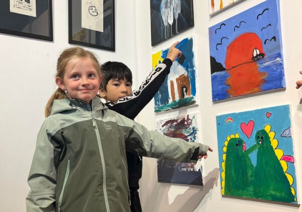 Kulturskolens kunstelever åpnet årets utstilling