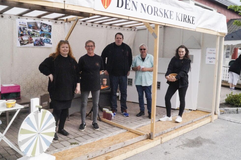 Ann Kristin A. Grande, Eldrid Ramstad, Fredrik Skreddernes, Brit Karin Theimann og Sofie Hopshaug Bakke representerer Den norske kirke.