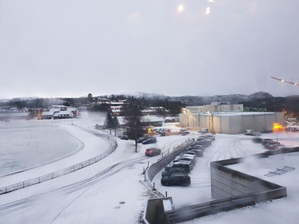 Hold på julepynten - nå blåser det opp