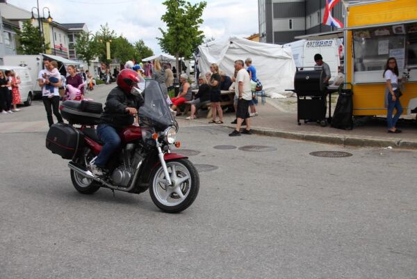 Spektakulært motorshow i sentrum