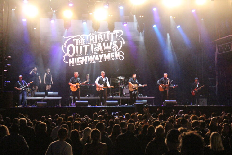Lokale Outlaws leverte en solid opptreden i Pollen.
 Foto: Lillian Lyngstad