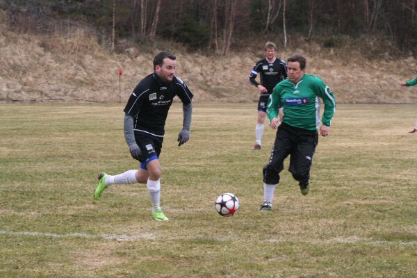 Elleve av tretten fotballklubber forsvant