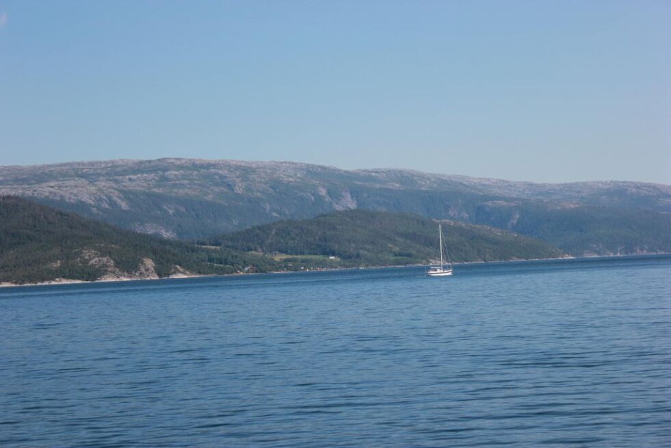 Øksningøy ligger 10 minutters båttur fra Terråk. Der har familien sine røtter.