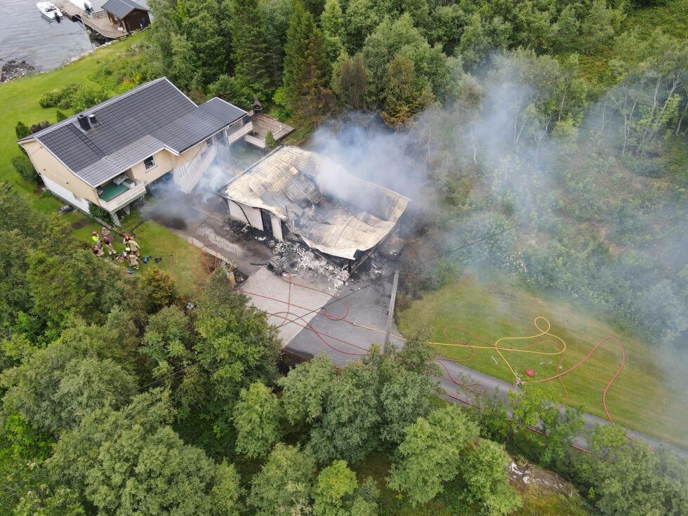 Dronebilde viser den overtente garasjen på Eidshaug.
 Foto: Fredrik Duna