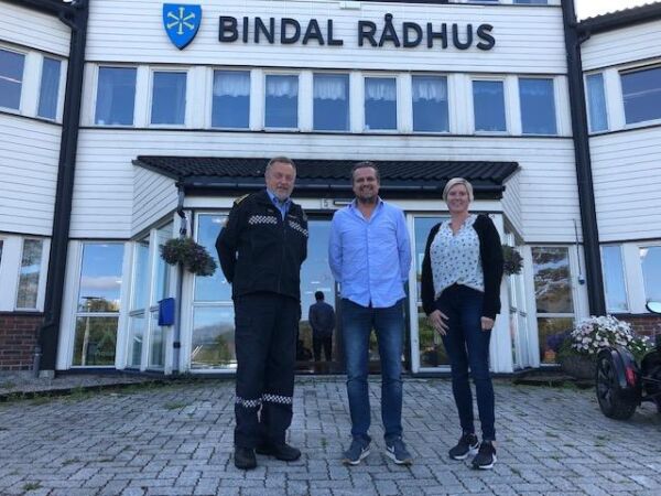 Starter piliotprosjekt med ruskontrakter for ungdom
