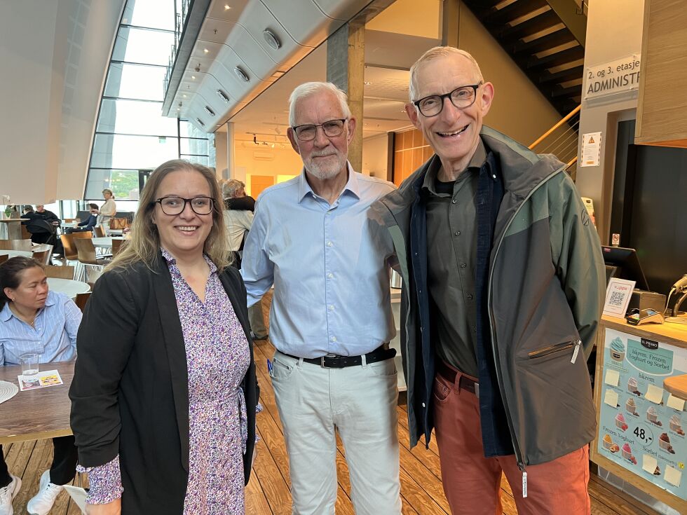 Lokalhistoriker Camilla Vågan var en av kveldens bidragsytere sammen med Torbjørn Hansen og Geir Johannesen.
 Foto: Lillian Lyngstad