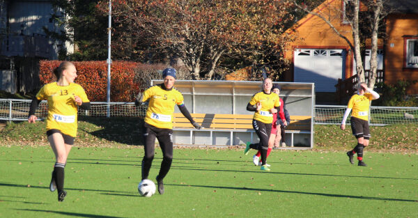 Tre tap og én seier i sesongens siste kamper