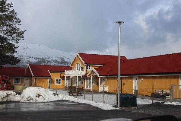Planlegger gjenåpning av barnehagene.