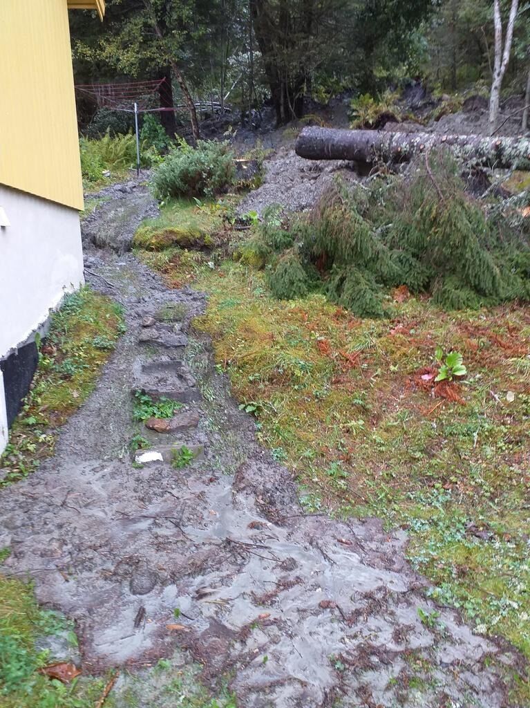 Raset var temmelig nært bolighuset.