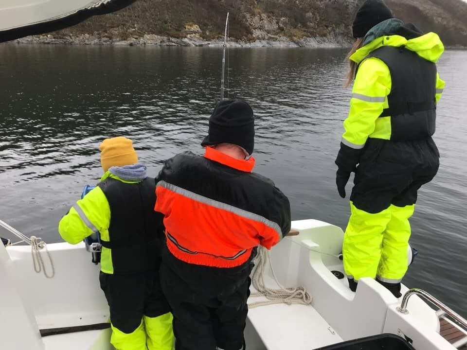 Prøver fiskelykken skriver innsender Karianne Lillesul Lysø.