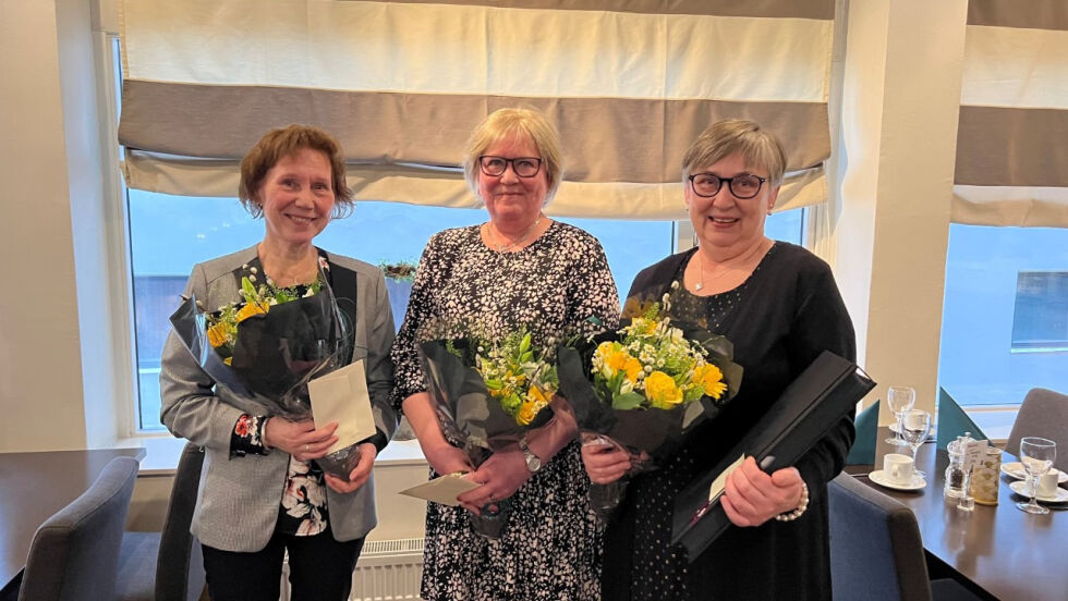 Ruth Myrvold, Ann Mari Pedersen og Karin Kolberg ble hedret av Coop Midt-Norge for lang og tro tjeneste.
 Foto: Coop