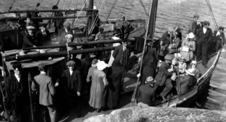 Kirkebesøk på Garstad rundt 1920